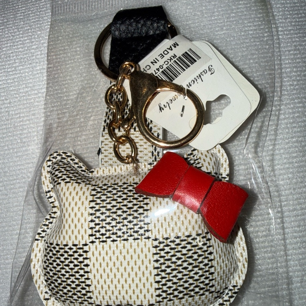 Luxury Beige & Black Checkered Board Hello Kitty Keychain/Purse Charm - Picture 3 of 7